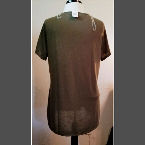 Karen Brooks NWT Short Sleeve top size L - Picture 3 of 6